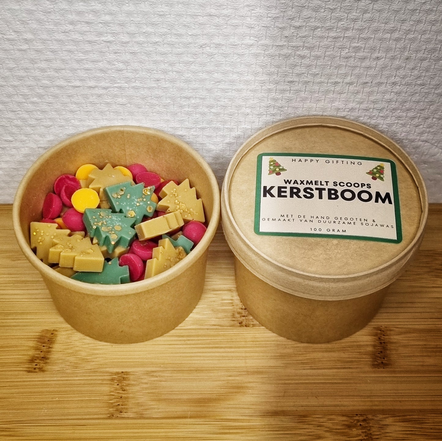 Waxmelt Scoops Kerstboom - Kerstboom geur - 100 gram 80 tot 100 uur geurverspreiding - Kerst - Handgemaakt - Gemaakt van duurzame sojawas – Geurchips – Smeltkaarsjes