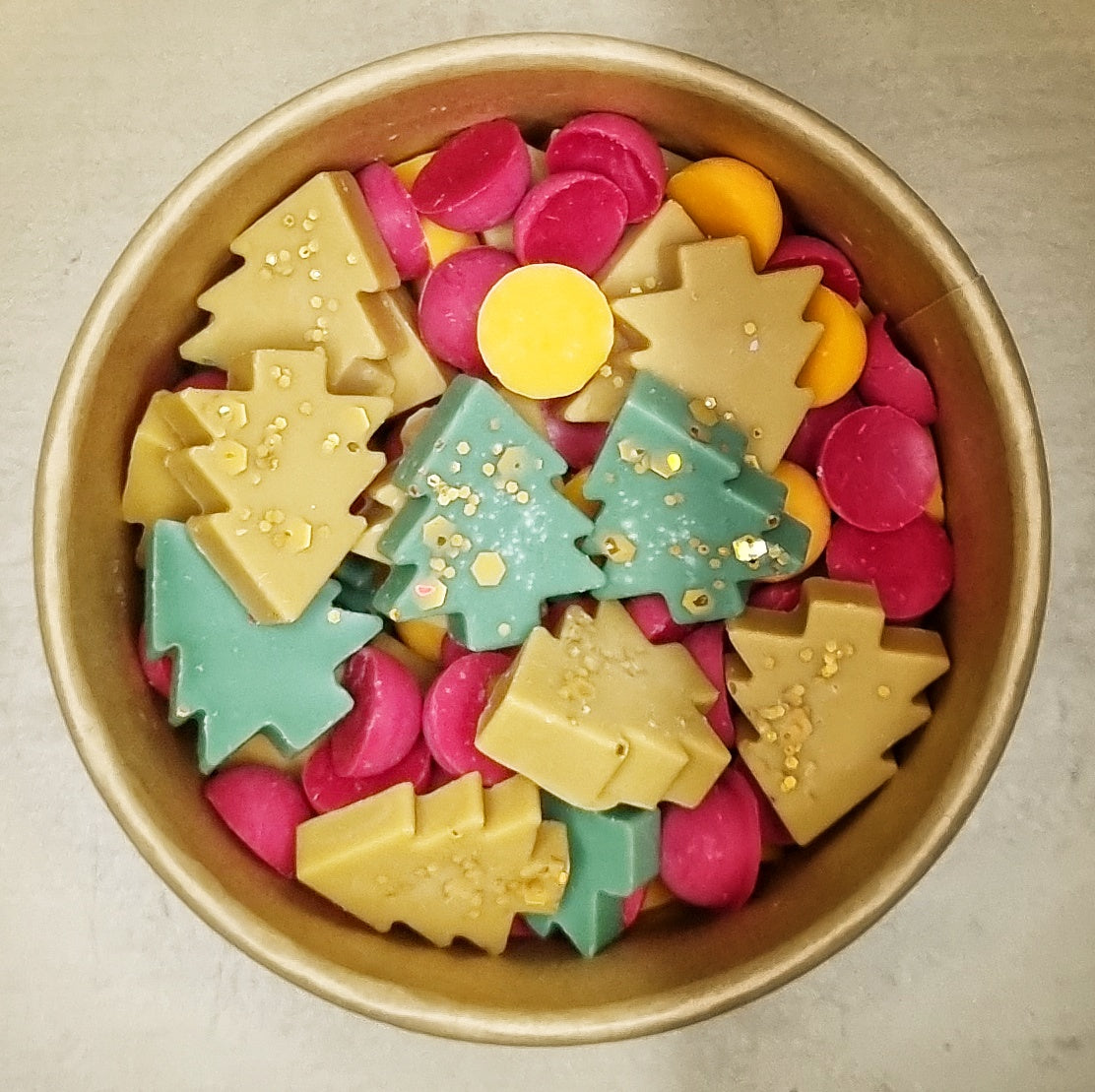 Waxmelt Scoops Kerstboom - Kerstboom geur - 100 gram 80 tot 100 uur geurverspreiding - Kerst - Handgemaakt - Gemaakt van duurzame sojawas – Geurchips – Smeltkaarsjes