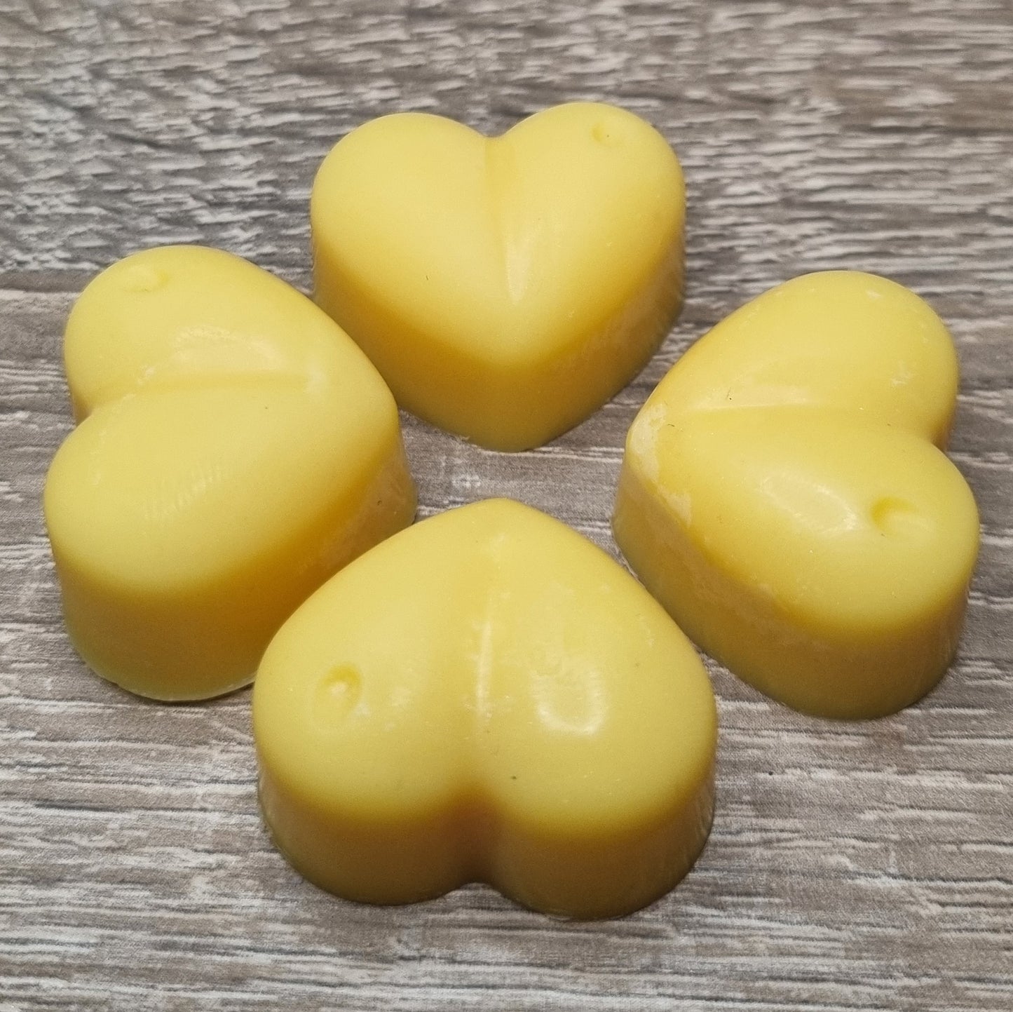 Waxmelt in hartvorm - Babypoeder geur - 4 stuks - 30 gram ruim 15 uur geurplezier