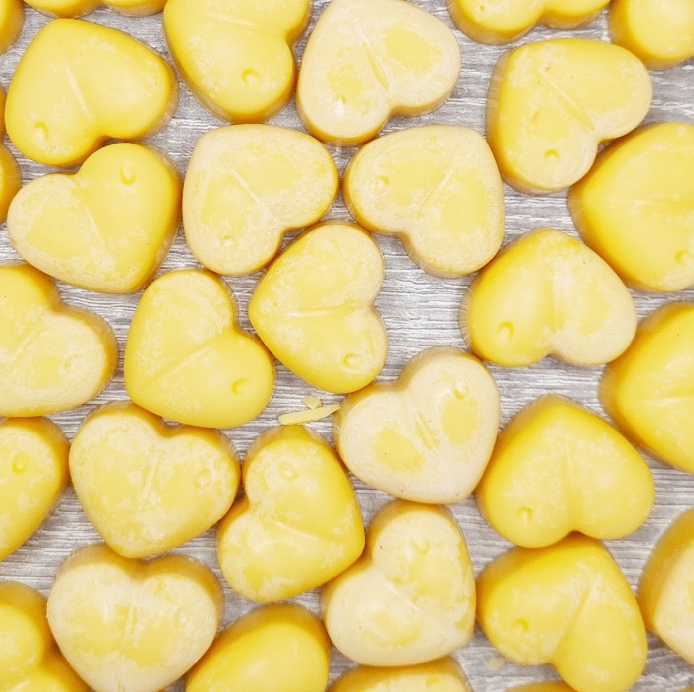 Waxmelt in hartvorm - Mango geur - 4 stuks - 30 gram ruim 15 uur geurplezier